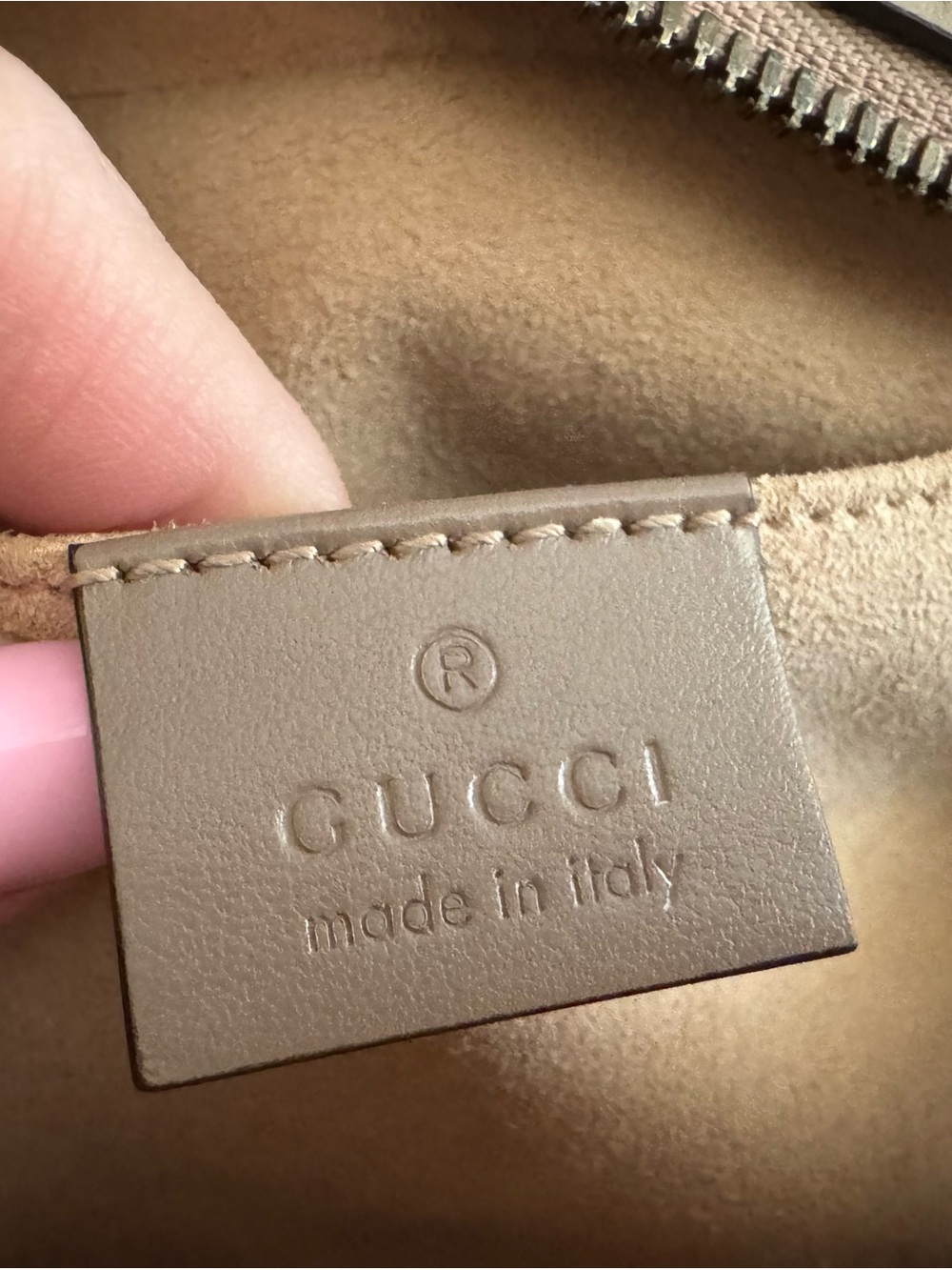 Gucci Matelassé Leather Crossbody Bag - Taupe/Dusty Rose with Gold Hardware - Picture 5 of 6